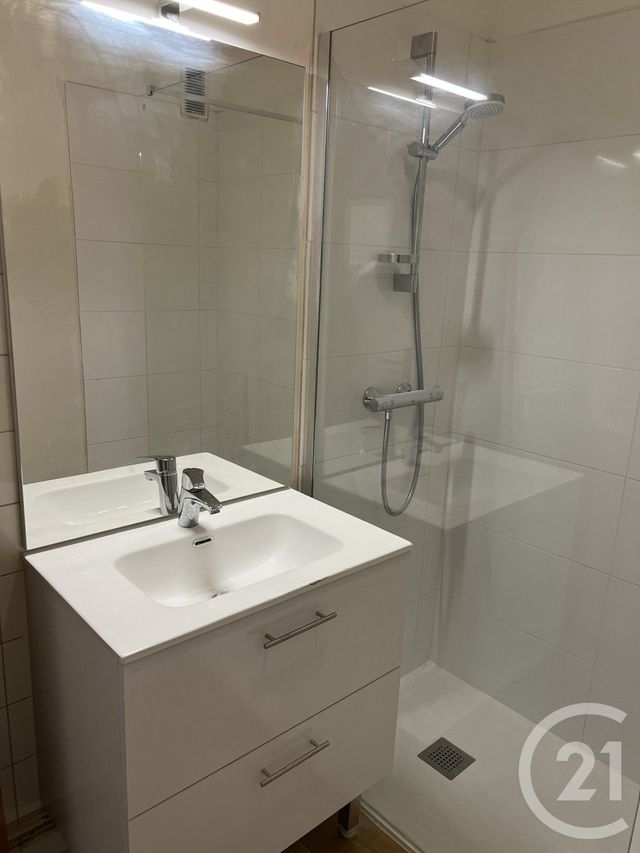 Appartement F4 &agrave; louer - 4 pi&egrave;ces - 70,26 m2 - Fougeres - 35 - BRETAGNE