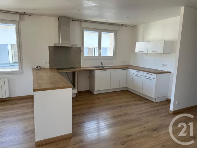 Appartement F4 &agrave; vendre - 4 pi&egrave;ces - 103,64 m2 - Fougeres - 35 - BRETAGNE