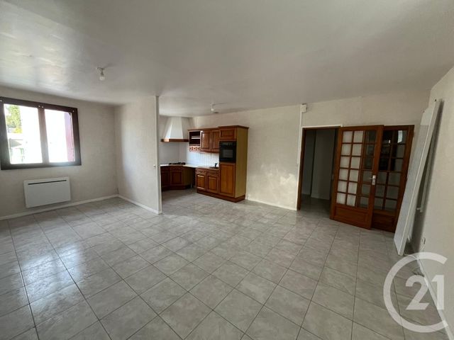 Maison à vendre - 3 pièces - 73,80 m2 - Fougerolles Du Plessis - 53 - PAYS-DE-LOIRE
