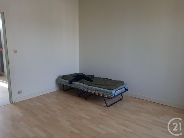 Appartement &agrave; louer - 2 pi&egrave;ces - 30,52 m2 - Fougeres - 35 - BRETAGNE