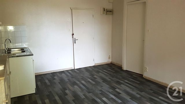 Appartement à louer - 2 pièces - 31,60 m2 - Fougeres - 35 - BRETAGNE
