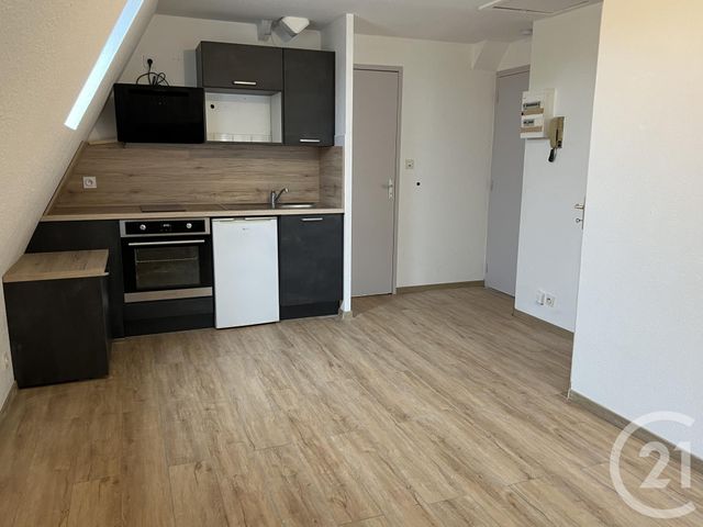 Appartement à louer - 2 pièces - 26 m2 - Fougeres - 35 - BRETAGNE