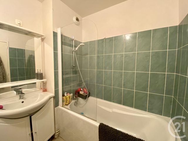 Appartement T3 à louer - 3 pièces - 64,50 m2 - Fougeres - 35 - BRETAGNE