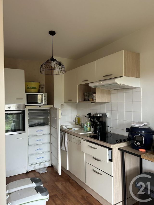 Appartement T3 &agrave; louer - 3 pi&egrave;ces - 64,50 m2 - Fougeres - 35 - BRETAGNE