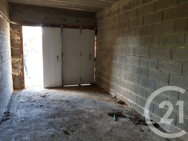 Parking à louer - 15 m2 - Maen Roch - 35 - BRETAGNE