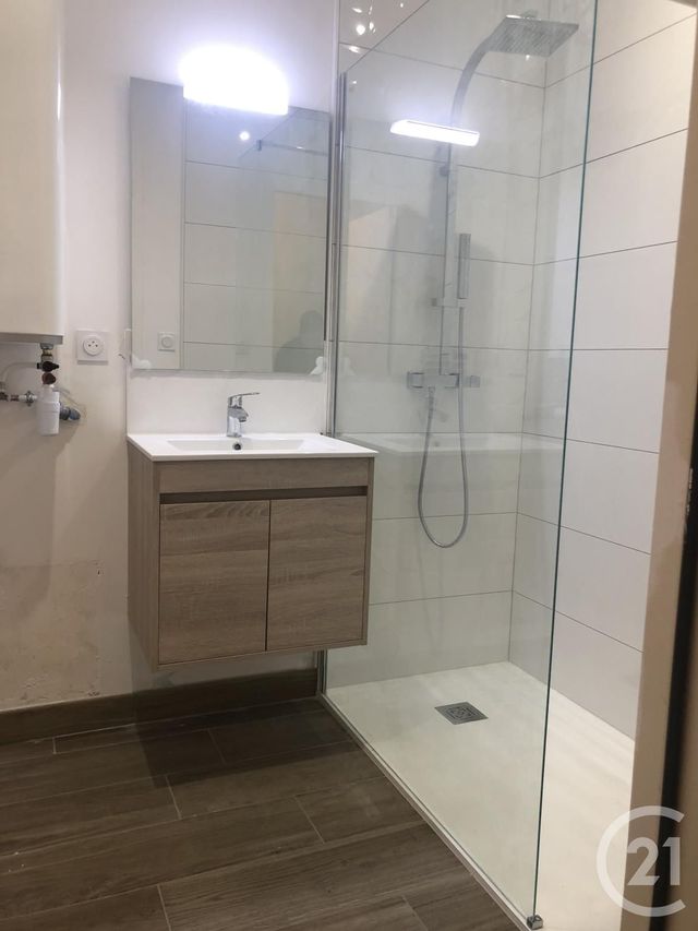 Appartement &agrave; louer - 2 pi&egrave;ces - 39,01 m2 - Fougeres - 35 - BRETAGNE