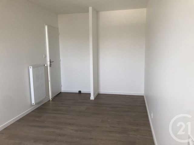 Maison à louer - 4 pièces - 90 m2 - Fougeres - 35 - BRETAGNE