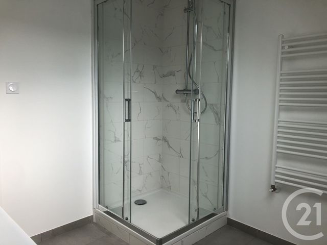 Maison à louer - 4 pièces - 90 m2 - Fougeres - 35 - BRETAGNE