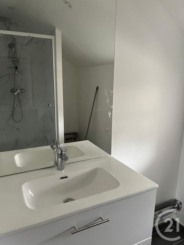 Appartement F3 &agrave; louer - 3 pi&egrave;ces - 62 m2 - Maen Roch - 35 - BRETAGNE