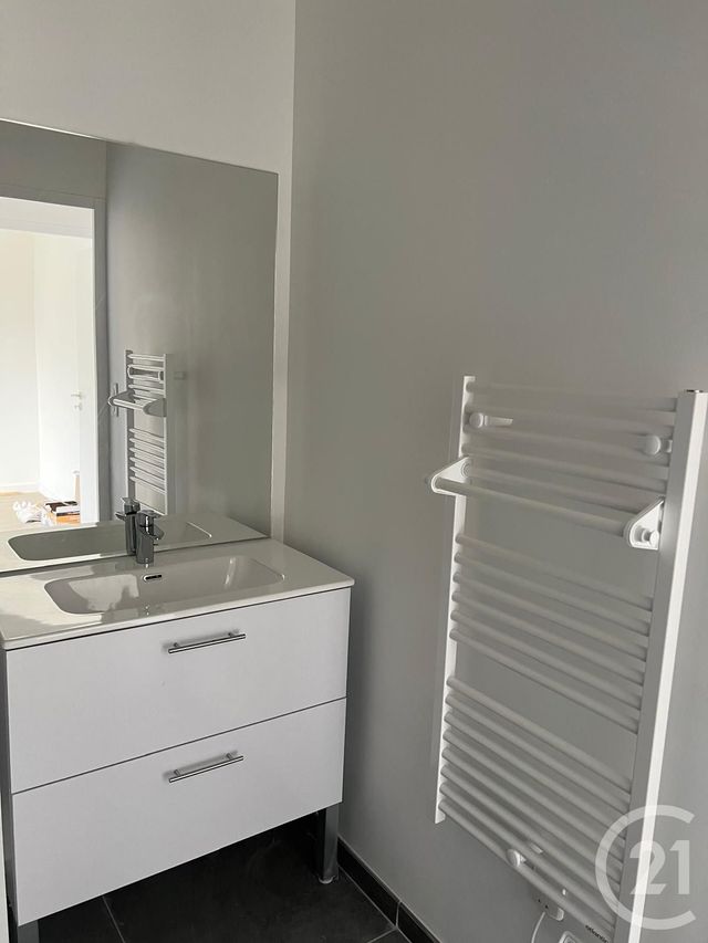 Appartement F3 &agrave; louer - 3 pi&egrave;ces - 46 m2 - Maen Roch - 35 - BRETAGNE