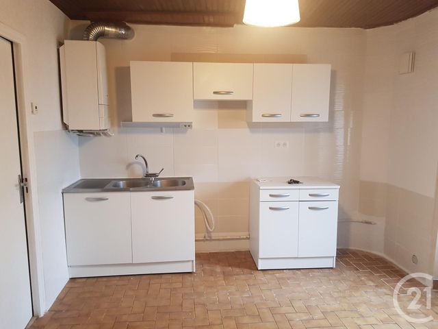 Maison &agrave; louer - 3 pi&egrave;ces - 57,43 m2 - Fougeres - 35 - BRETAGNE