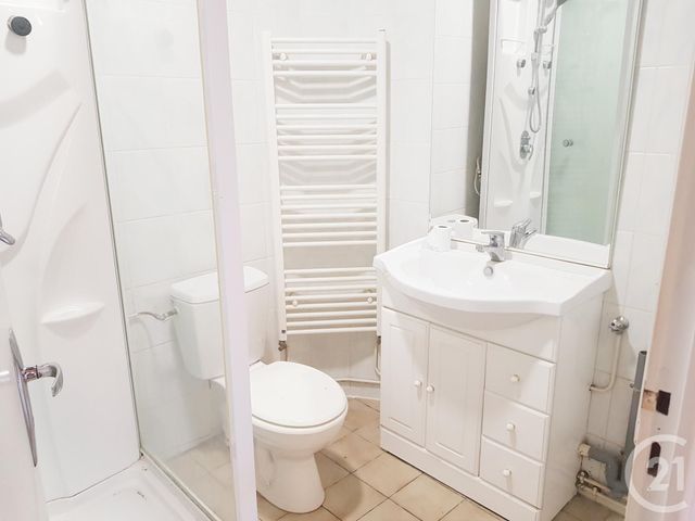 Maison &agrave; louer - 3 pi&egrave;ces - 57,43 m2 - Fougeres - 35 - BRETAGNE