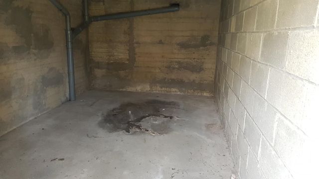 Parking &agrave; louer - 15 m2 - Fougeres - 35 - BRETAGNE