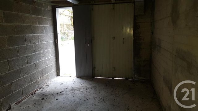 Parking &agrave; louer - 15 m2 - Fougeres - 35 - BRETAGNE