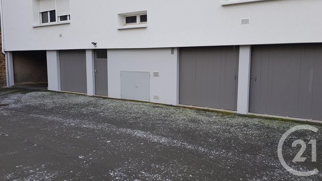 Parking &agrave; louer - 15 m2 - Fougeres - 35 - BRETAGNE