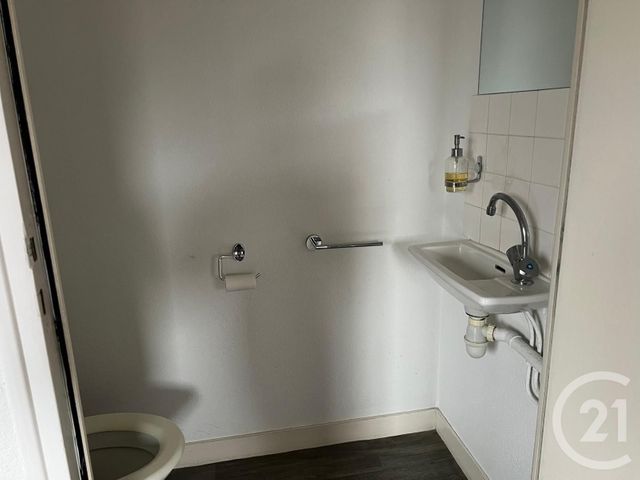 Appartement Local &agrave; louer - 1 pi&egrave;ce - 25 m2 - Fougeres - 35 - BRETAGNE