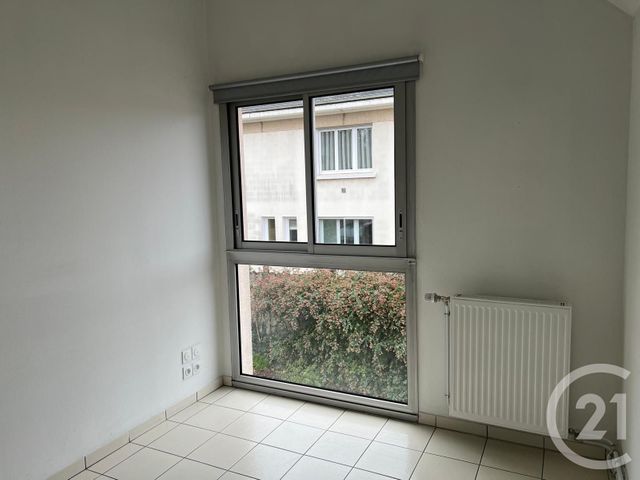 Local &agrave; louer - 1 pi&egrave;ce - 9 m2 - Fougeres - 35 - BRETAGNE