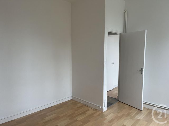 Appartement T3 &agrave; louer - 2 pi&egrave;ces - 66,10 m2 - Fougeres - 35 - BRETAGNE