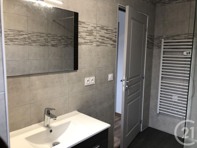 Maison &agrave; louer - 4 pi&egrave;ces - 96,65 m2 - St James - 50 - BASSE-NORMANDIE