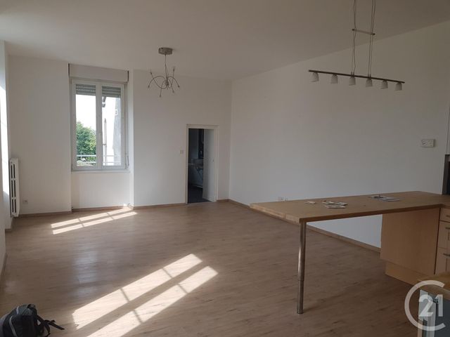 Appartement T3 &agrave; louer - 3 pi&egrave;ces - 66,26 m2 - Fougeres - 35 - BRETAGNE