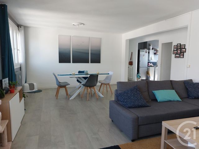 Appartement T3 &agrave; vendre - 3 pi&egrave;ces - 76,47 m2 - Fougeres - 35 - BRETAGNE