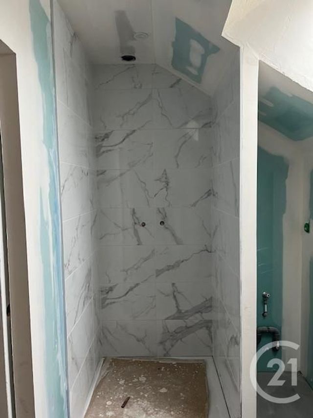 Appartement Studio &agrave; louer - 1 pi&egrave;ce - 17,34 m2 - Maen Roch - 35 - BRETAGNE