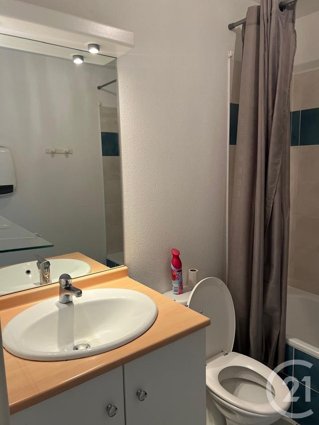 Appartement T2 &agrave; louer - 2 pi&egrave;ces - 39,05 m2 - Fougeres - 35 - BRETAGNE