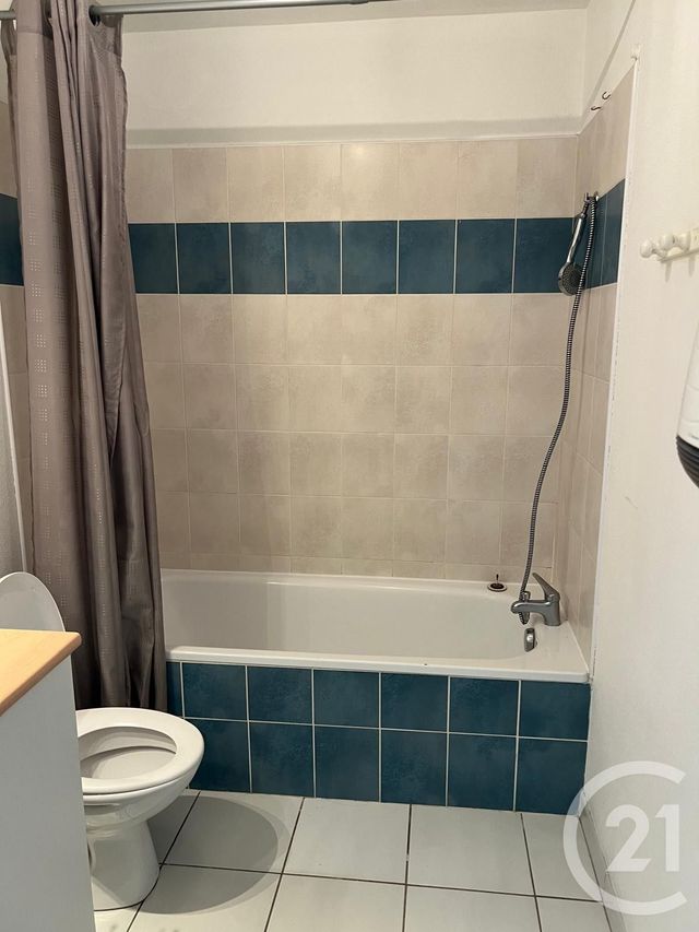 Appartement T2 &agrave; louer - 2 pi&egrave;ces - 39,05 m2 - Fougeres - 35 - BRETAGNE