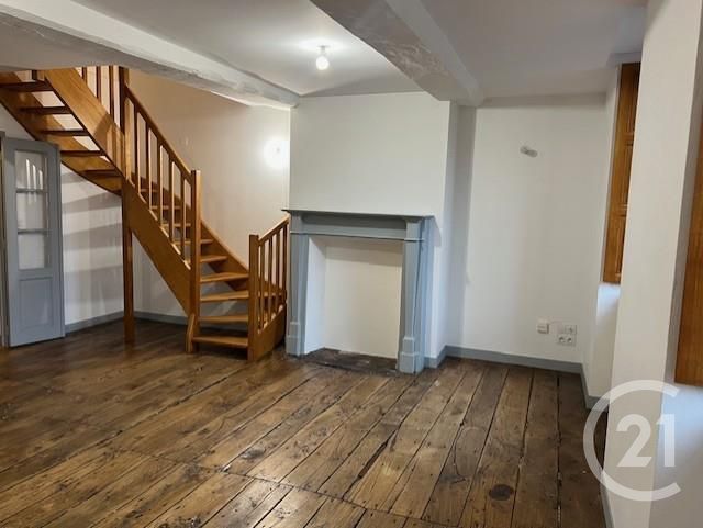 Appartement Duplex &agrave; louer - 3 pi&egrave;ces - 63,84 m2 - Fougeres - 35 - BRETAGNE