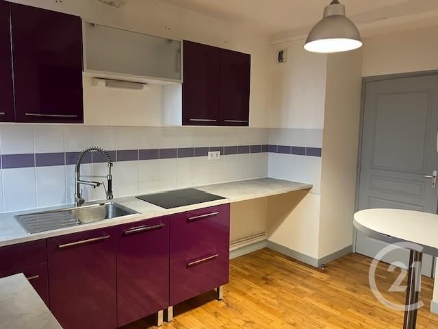 Appartement Duplex &agrave; louer - 3 pi&egrave;ces - 63,84 m2 - Fougeres - 35 - BRETAGNE