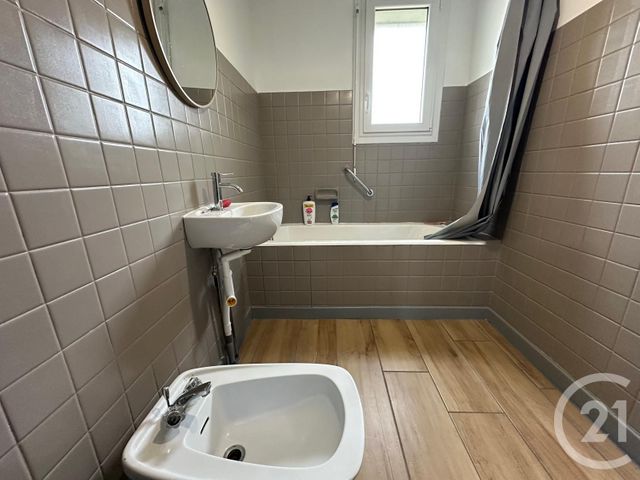 Maison &agrave; vendre - 5 pi&egrave;ces - 75 m2 - Fougeres - 35 - BRETAGNE