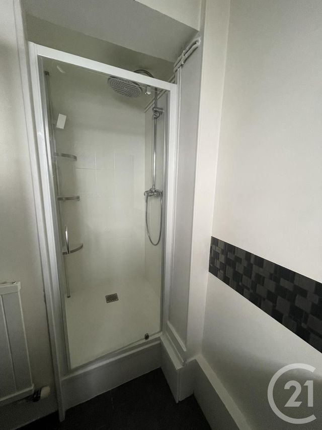 Appartement T3 &agrave; louer - 3 pi&egrave;ces - 58,19 m2 - Fougeres - 35 - BRETAGNE