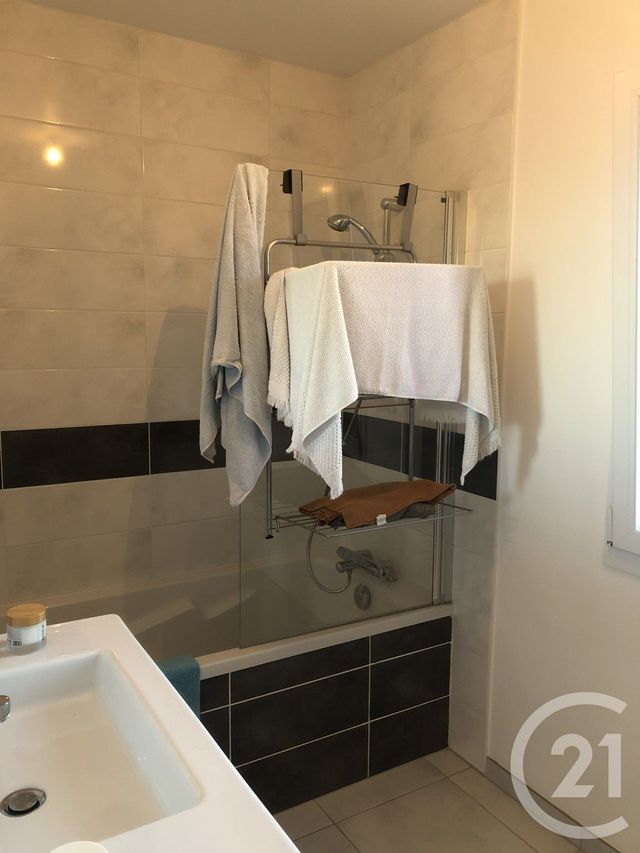 Maison &agrave; louer - 4 pi&egrave;ces - 85,25 m2 - Vitre - 35 - BRETAGNE