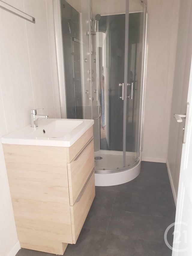 Maison &agrave; louer - 3 pi&egrave;ces - 78,58 m2 - Maen Roch - 35 - BRETAGNE