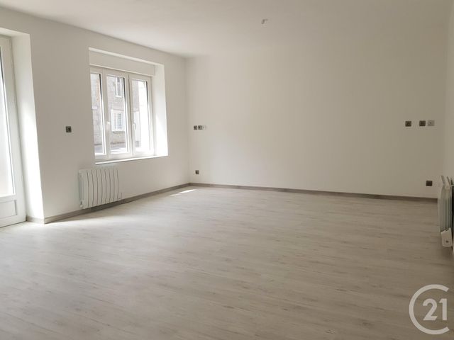 Maison &agrave; louer - 3 pi&egrave;ces - 78,58 m2 - Maen Roch - 35 - BRETAGNE