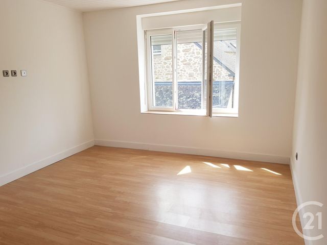 Maison &agrave; louer - 3 pi&egrave;ces - 78,58 m2 - Maen Roch - 35 - BRETAGNE