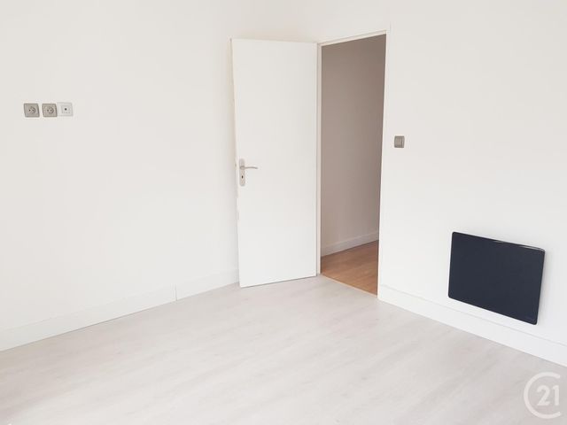 Maison &agrave; louer - 3 pi&egrave;ces - 78,58 m2 - Maen Roch - 35 - BRETAGNE