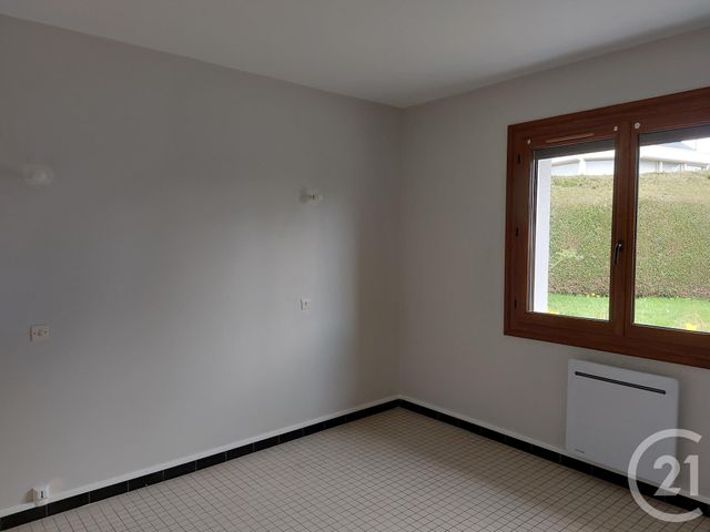 Maison &agrave; louer - 2 pi&egrave;ces - 62,03 m2 - St Germain En Cogles - 35 - BRETAGNE