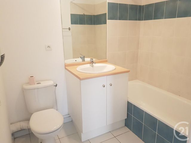 Appartement T2 &agrave; louer - 2 pi&egrave;ces - 44,66 m2 - Fougeres - 35 - BRETAGNE