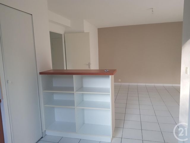 Appartement T2 &agrave; louer - 2 pi&egrave;ces - 44,66 m2 - Fougeres - 35 - BRETAGNE