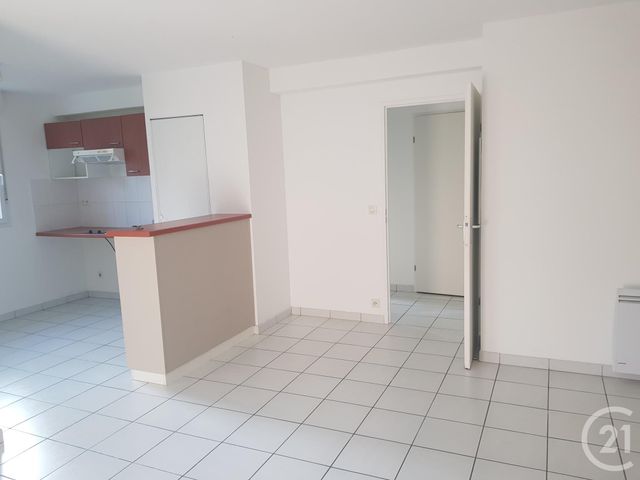 Appartement T2 &agrave; louer - 2 pi&egrave;ces - 44,66 m2 - Fougeres - 35 - BRETAGNE