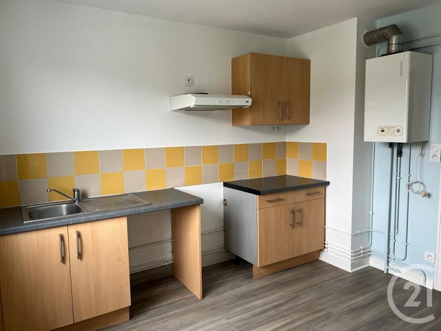 Appartement &agrave; louer - 3 pi&egrave;ces - 62,43 m2 - Fougeres - 35 - BRETAGNE