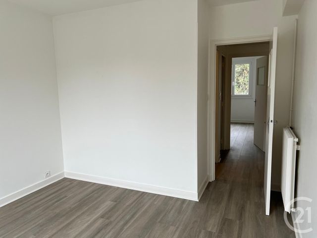 Appartement &agrave; louer - 3 pi&egrave;ces - 62,43 m2 - Fougeres - 35 - BRETAGNE