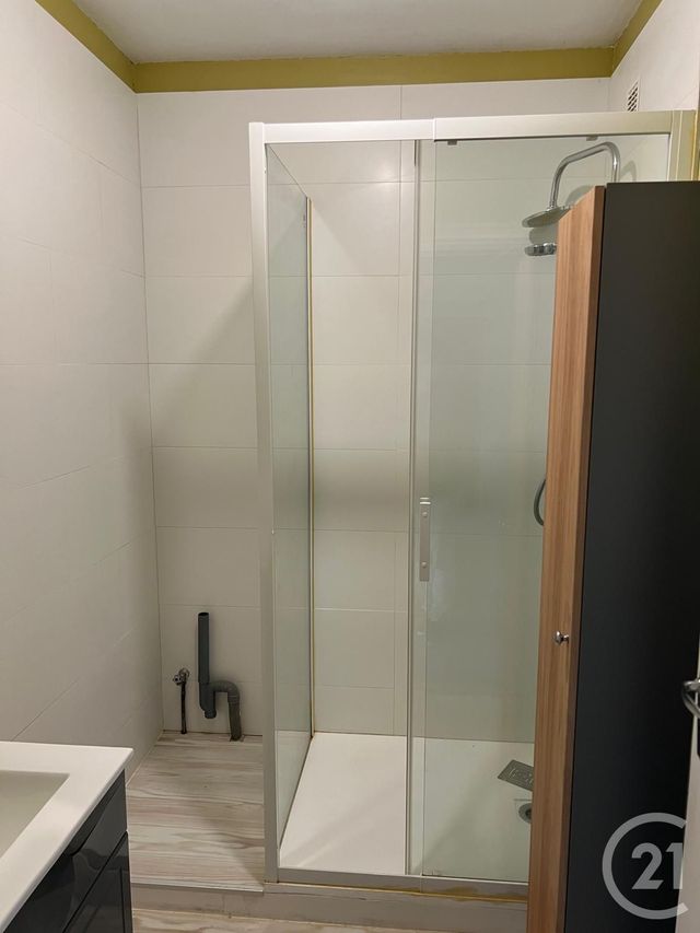 Appartement &agrave; louer - 3 pi&egrave;ces - 62,43 m2 - Fougeres - 35 - BRETAGNE