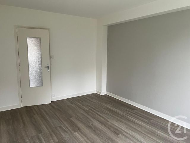 Appartement &agrave; louer - 3 pi&egrave;ces - 62,43 m2 - Fougeres - 35 - BRETAGNE