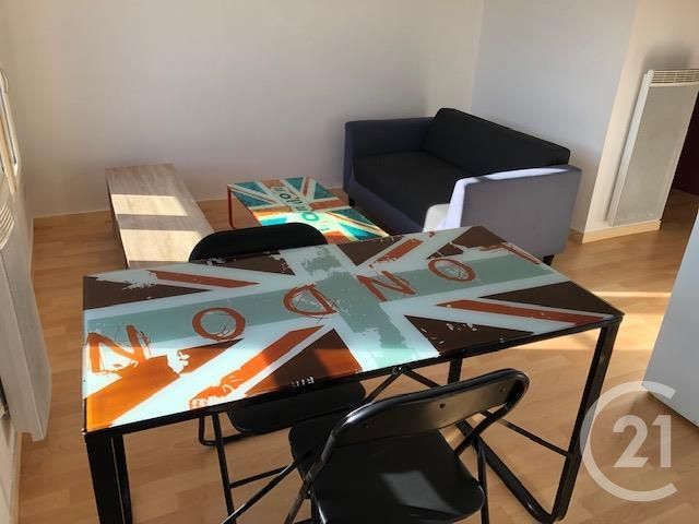 Appartement &agrave; louer - 2 pi&egrave;ces - 32,73 m2 - Fougeres - 35 - BRETAGNE