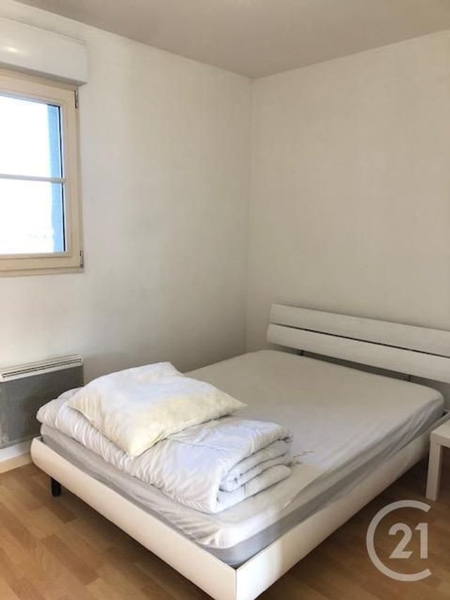 Appartement &agrave; louer - 2 pi&egrave;ces - 32,73 m2 - Fougeres - 35 - BRETAGNE