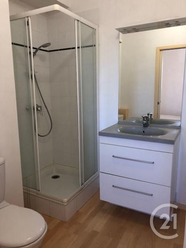 Appartement &agrave; louer - 2 pi&egrave;ces - 32,73 m2 - Fougeres - 35 - BRETAGNE