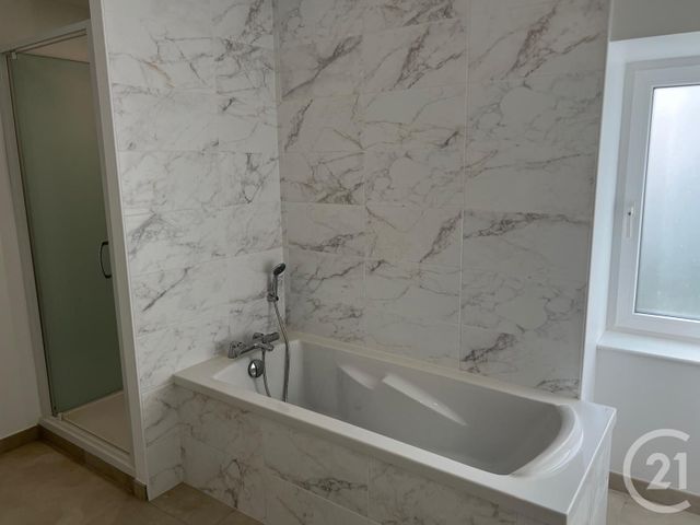 Maison &agrave; louer - 4 pi&egrave;ces - 118,80 m2 - Le Chatellier - 35 - BRETAGNE