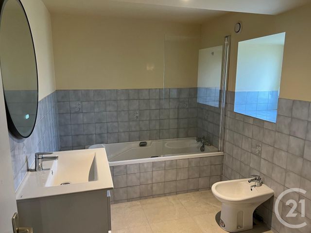 Maison &agrave; louer - 4 pi&egrave;ces - 89,62 m2 - Le Chatellier - 35 - BRETAGNE